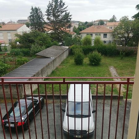 Chambre Dans Appartement A Ньор Экстерьер фото